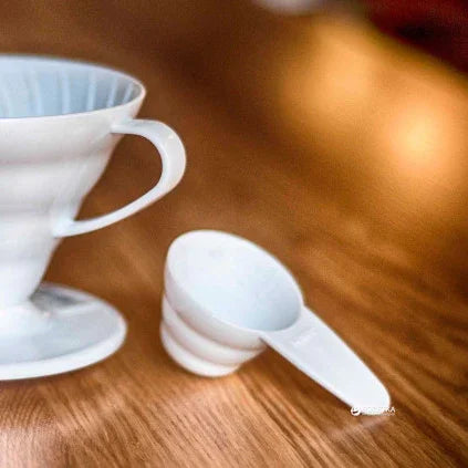 Hario V60 Measuring Scoop White - M-12W