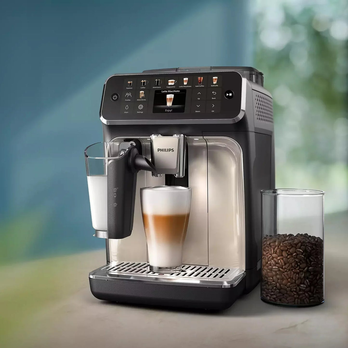 Philips / Saeco - 5500 LatteGo + Iced Coffee Superautomatic Espresso Machine - EP5544/90