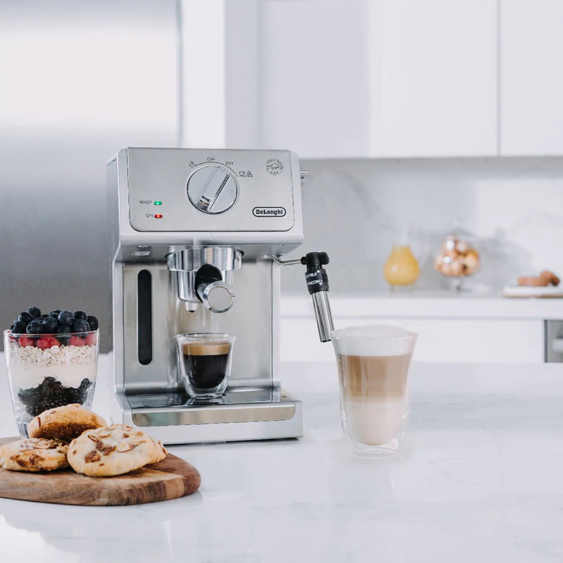 DeLonghi - Manual Espresso & Cappuccino Machine - ECP3630