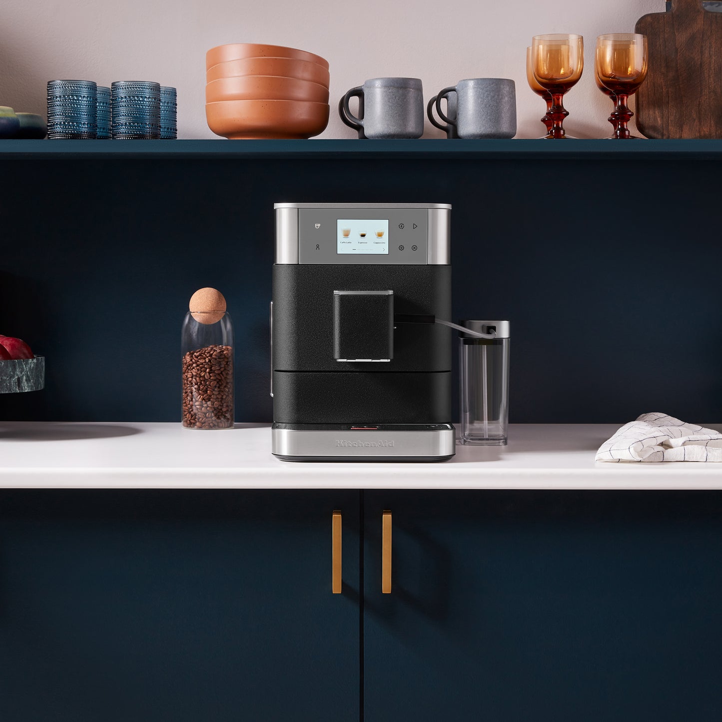 Kitchenaid - KF7  Super Automatic Espresso Machine - Cast Iron Black - KES8557BK