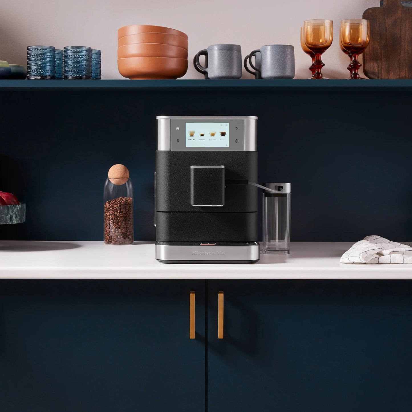 Kitchenaid - KF8  Super Automatic Espresso Machine - Cast Iron Black - KES8558BK