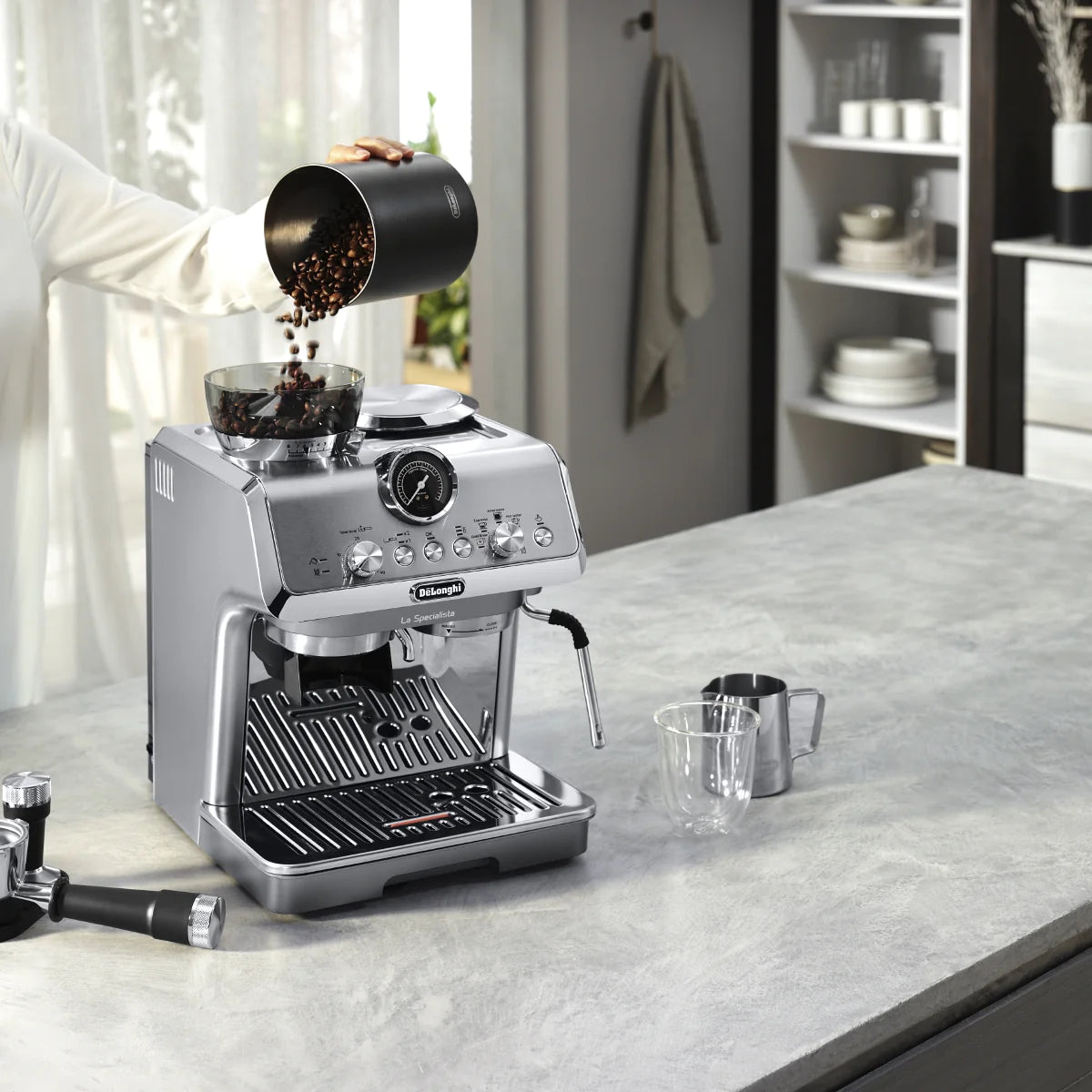 DeLonghi - La Specialista Arte EVO Espresso Machine with Cold Brew & Built-in Grinder - EC9255M